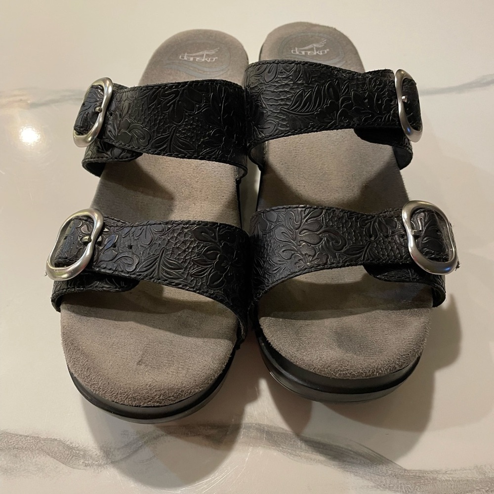 Dansko Sophie sandal sz 37 great pre-owned condition